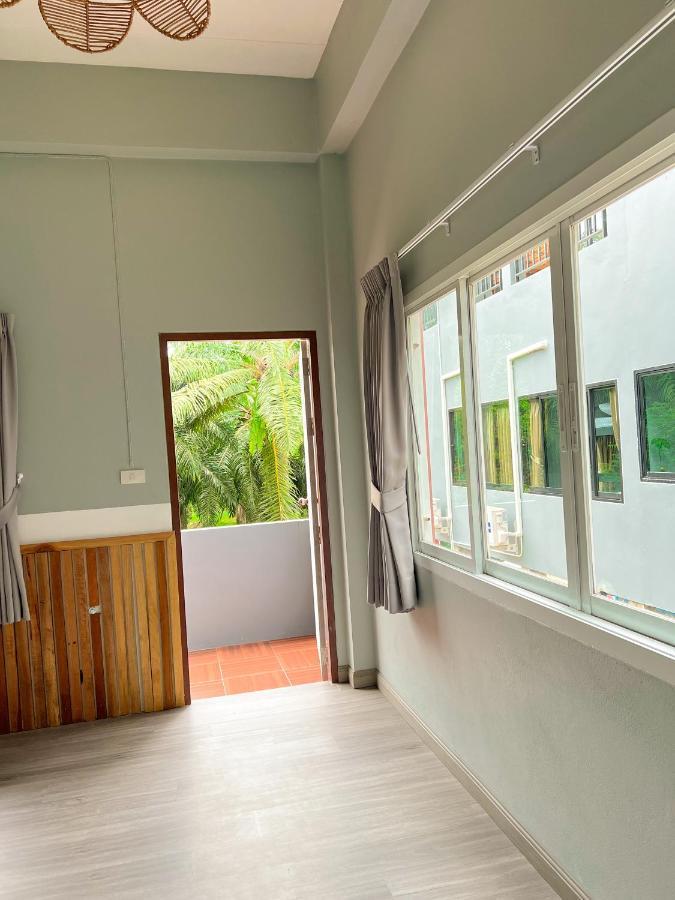 Private Room With Share Bathroom At Little Wild House Khaosok Khao Sok National Park Kültér fotó