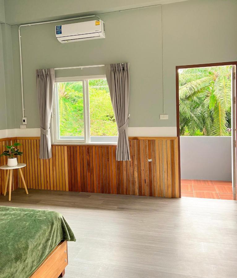 Private Room With Share Bathroom At Little Wild House Khaosok Khao Sok National Park Kültér fotó